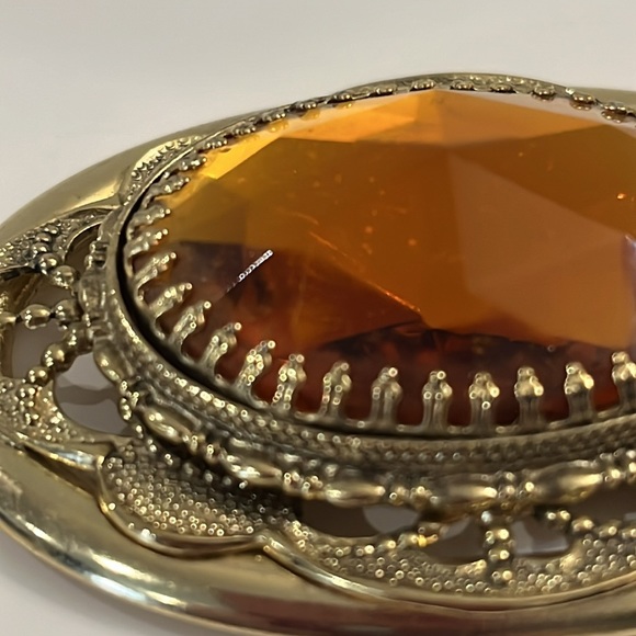 Vintage Oval Amber Pendant set in beautiful bezel. Faceted stone. Pendant only. - Picture 15 of 15